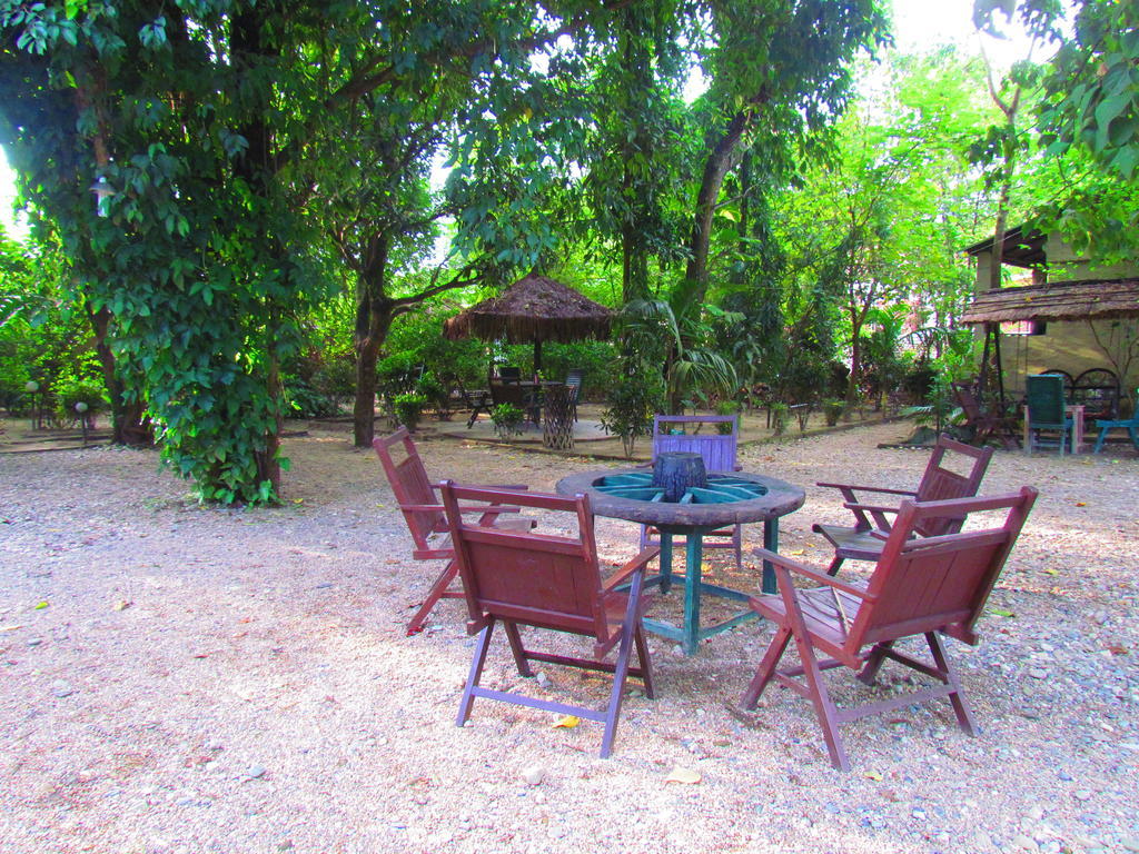 Chitwan Gaida Lodge Sauraha Exteriér fotografie
