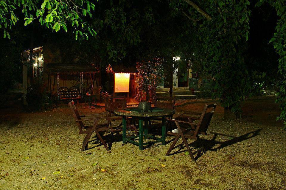 Chitwan Gaida Lodge Sauraha Exteriér fotografie